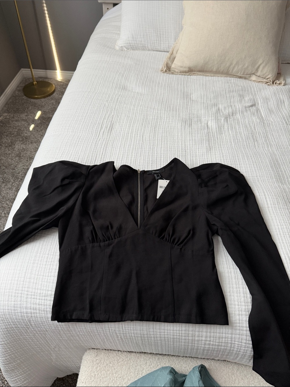 Forever 21 Black V-Neck Long Sleeve Blouse